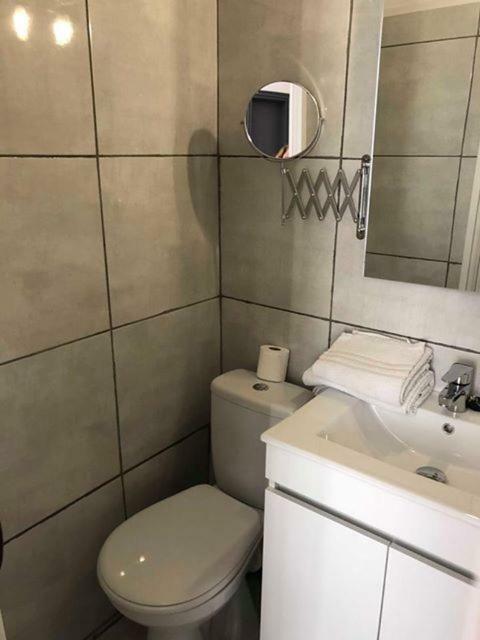 בזייה Hotel Confort מראה חיצוני תמונה